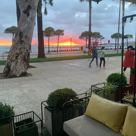 View Flat *